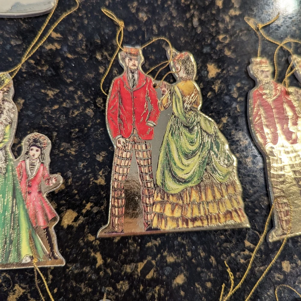 Victorian Courtship die-cut Christmas ornaments - Picture 2 of 13